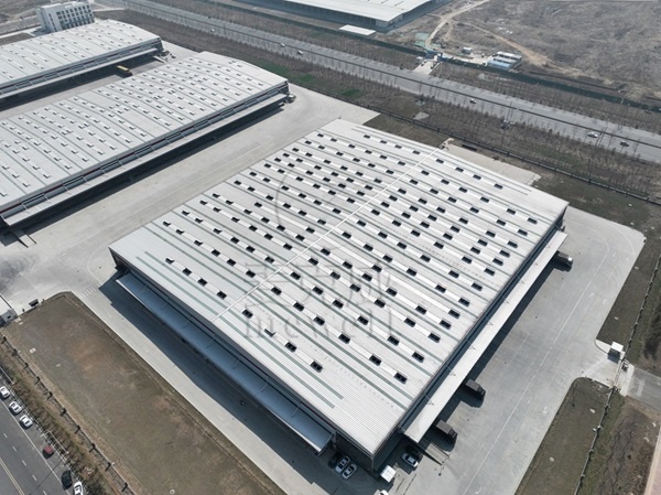 鶴壁順豐物流一字型采光排煙天窗